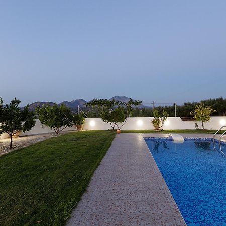 Marina Villa, A Nature Inspiring Retreat Perama  Ngoại thất bức ảnh